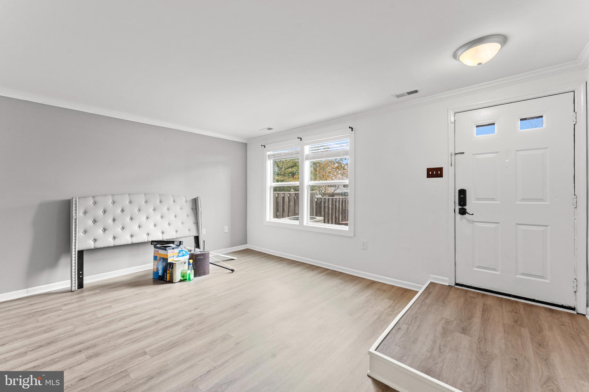 STONINGTON CONDOMINIUMS - Residential Lease