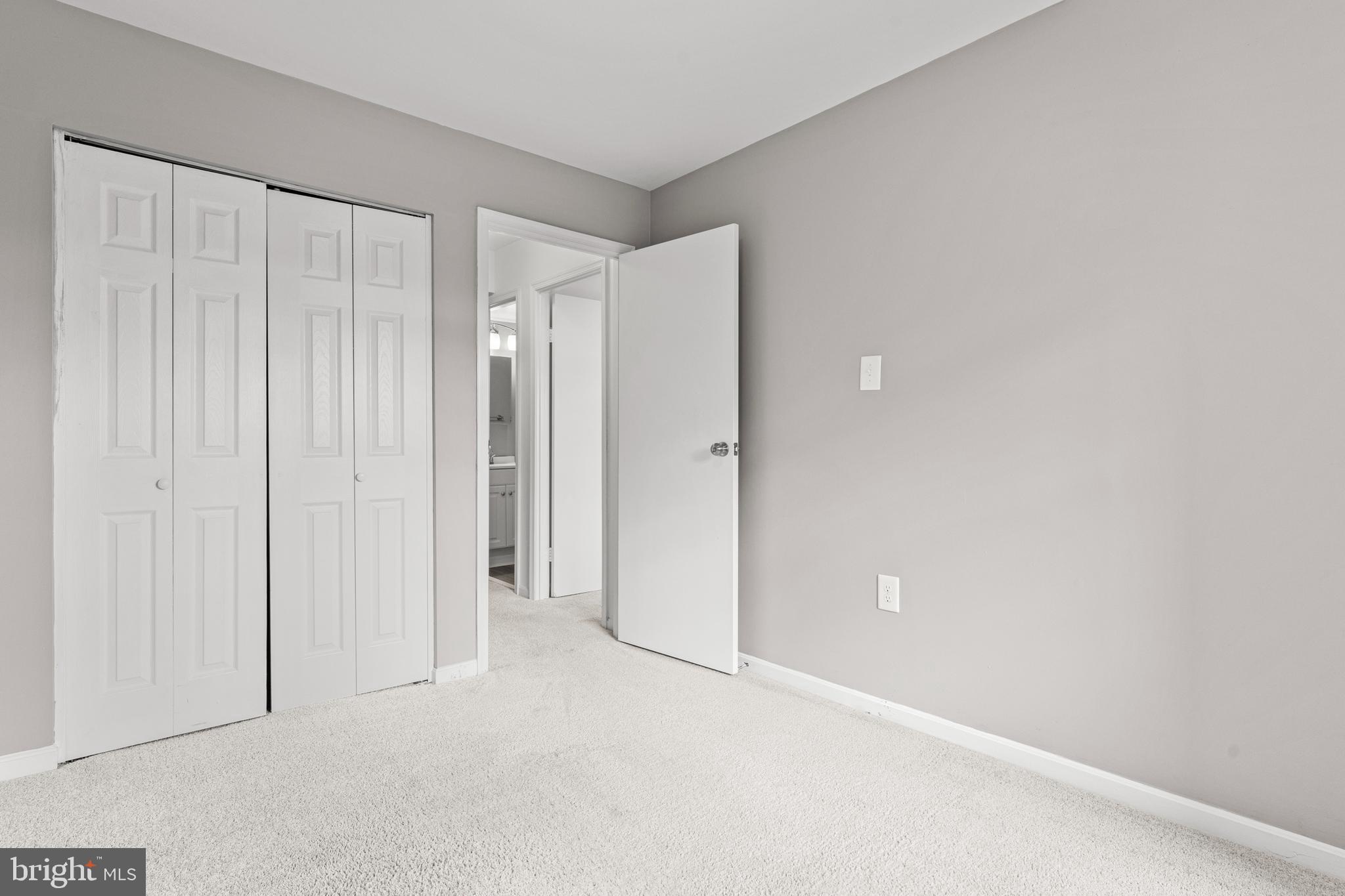 STONINGTON CONDOMINIUMS - Residential Lease