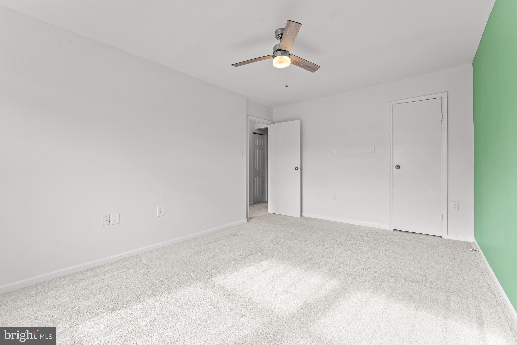 STONINGTON CONDOMINIUMS - Residential Lease