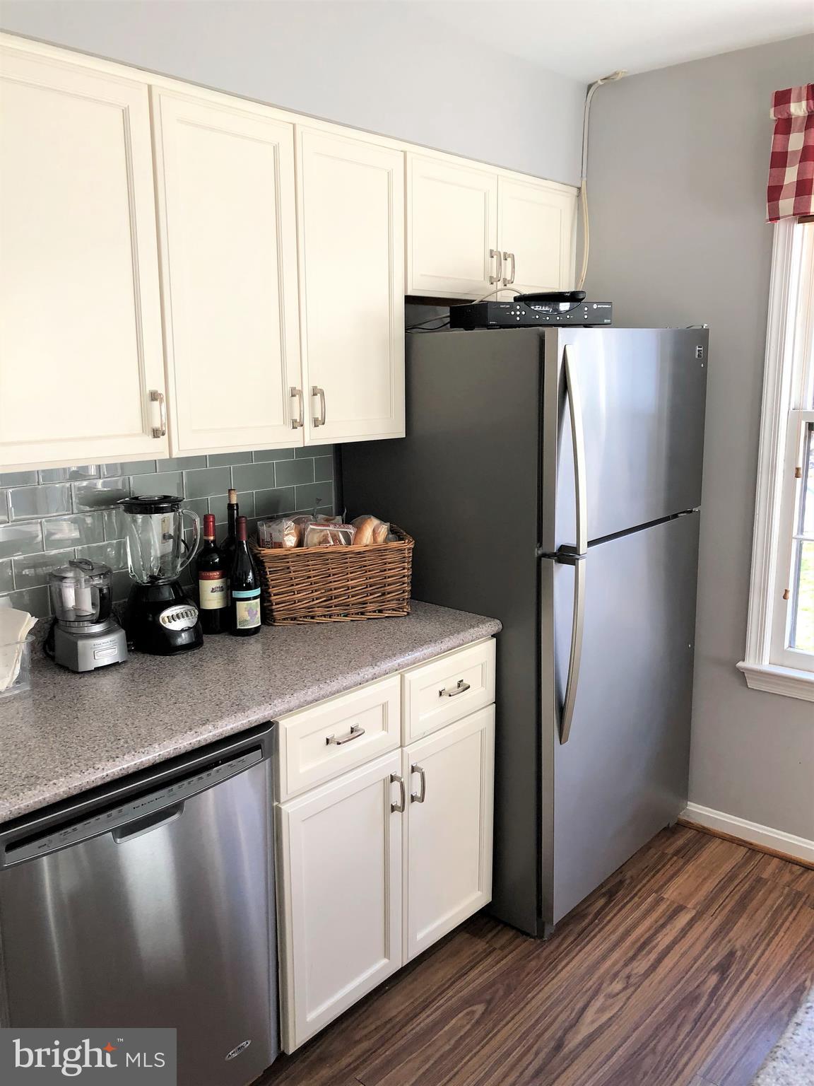 HUNTER VILLAGE - Residential