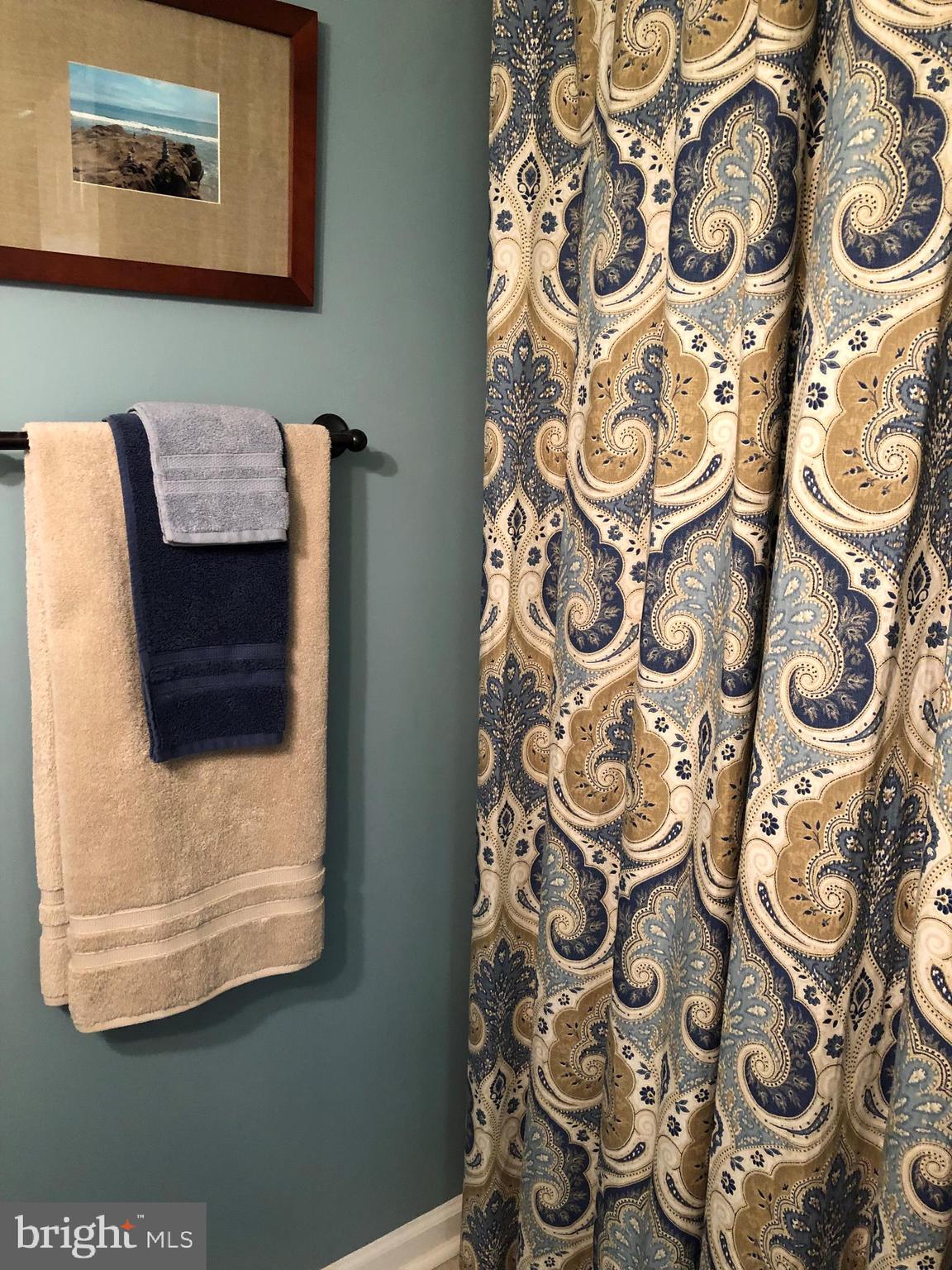 HUNTER VILLAGE - Residential