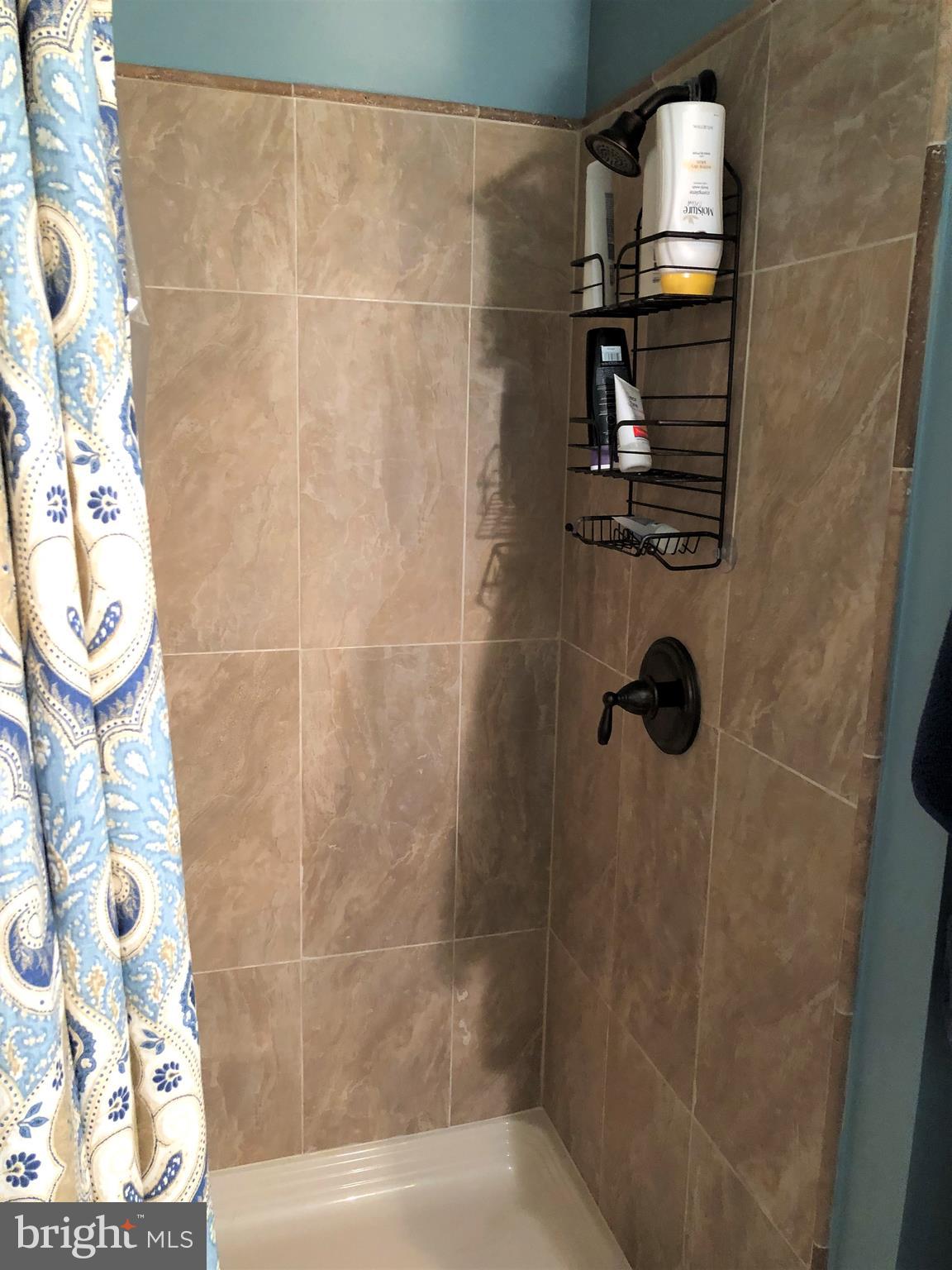 HUNTER VILLAGE - Residential