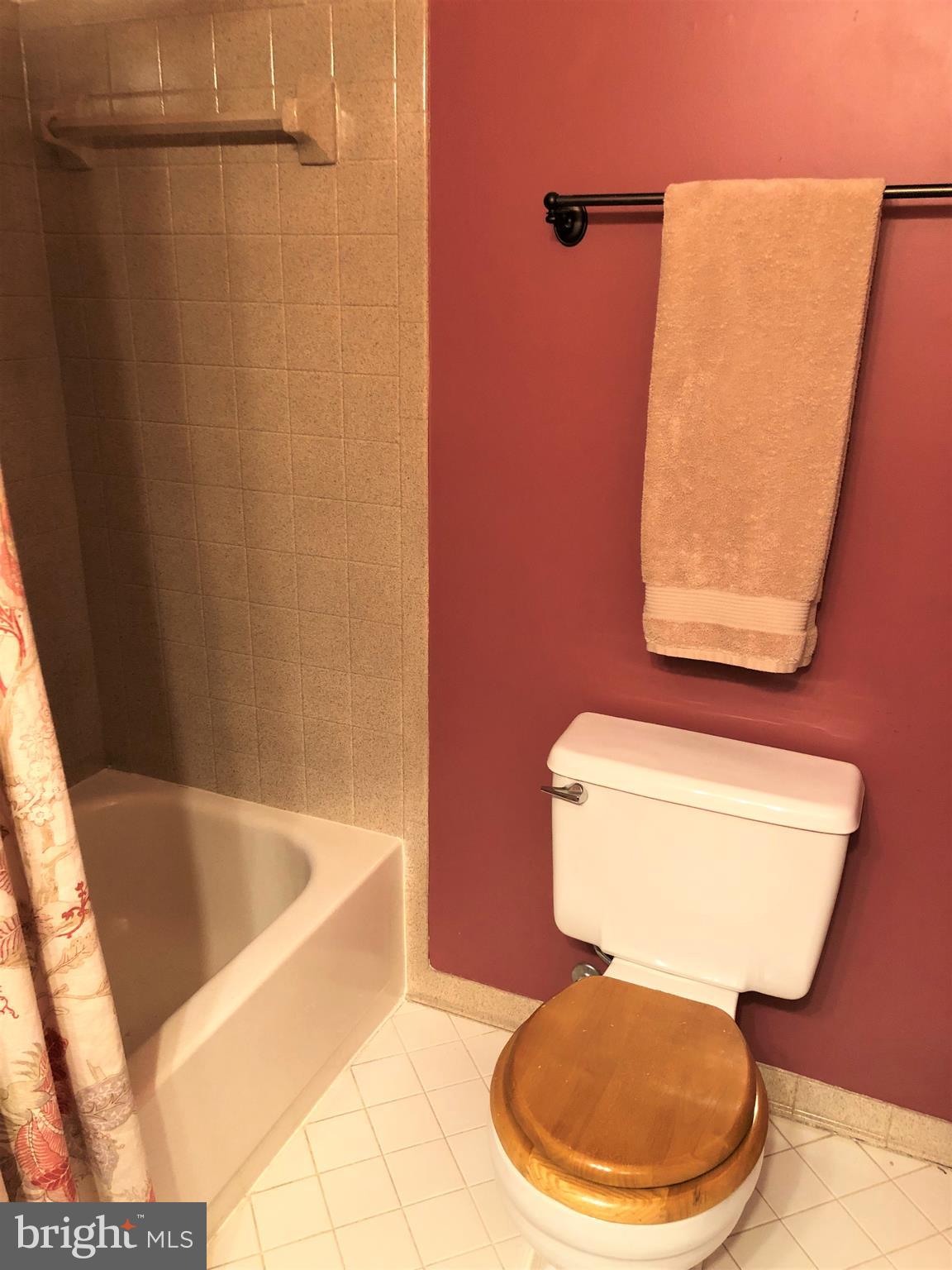 HUNTER VILLAGE - Residential