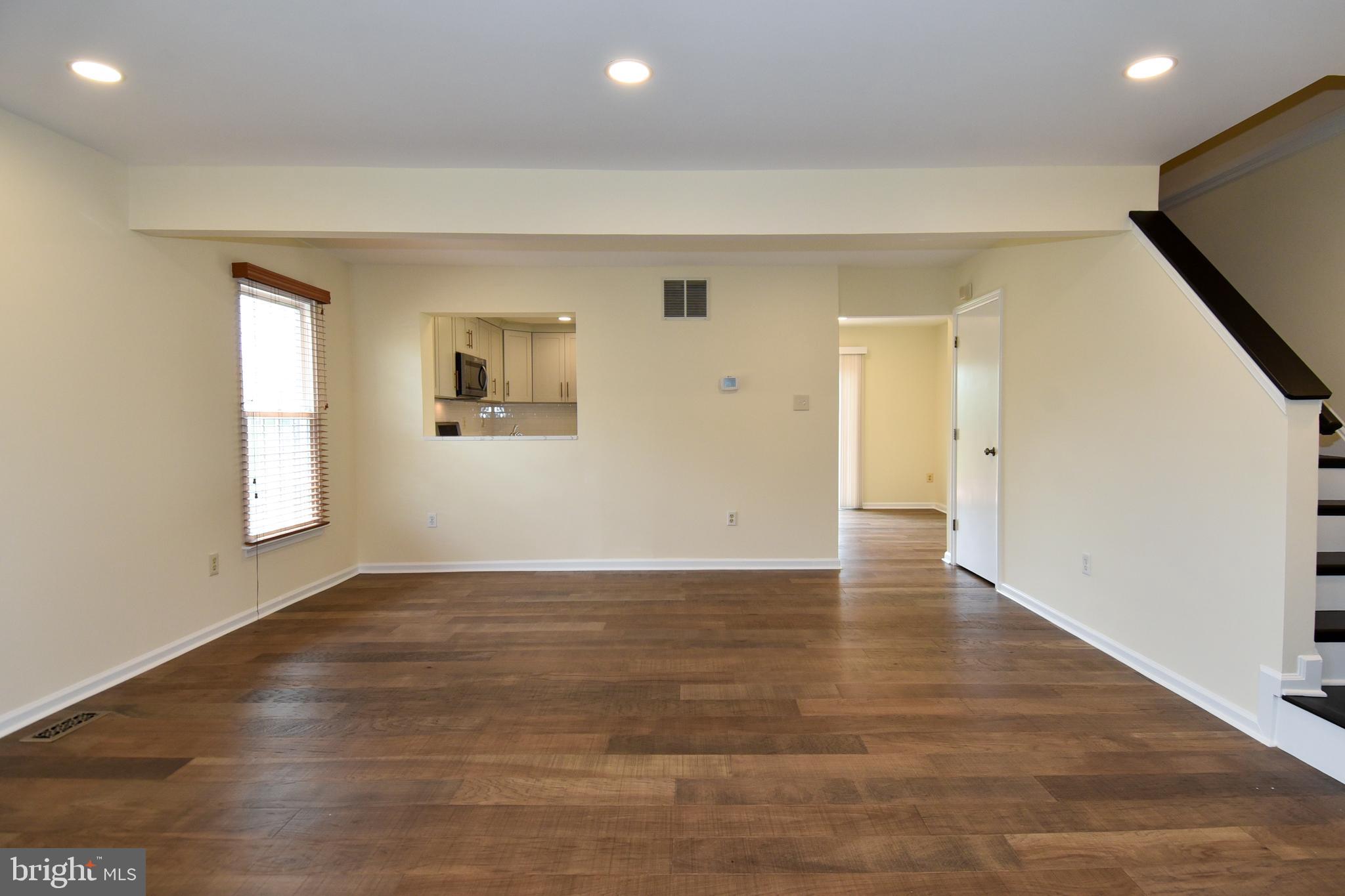 ROBIN MEADOWS - Residential Lease