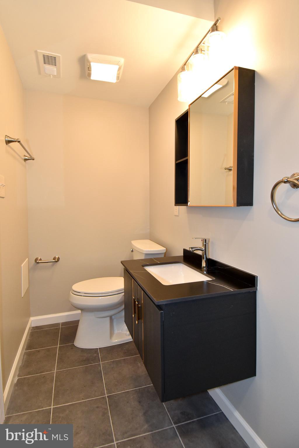 ROBIN MEADOWS - Residential Lease