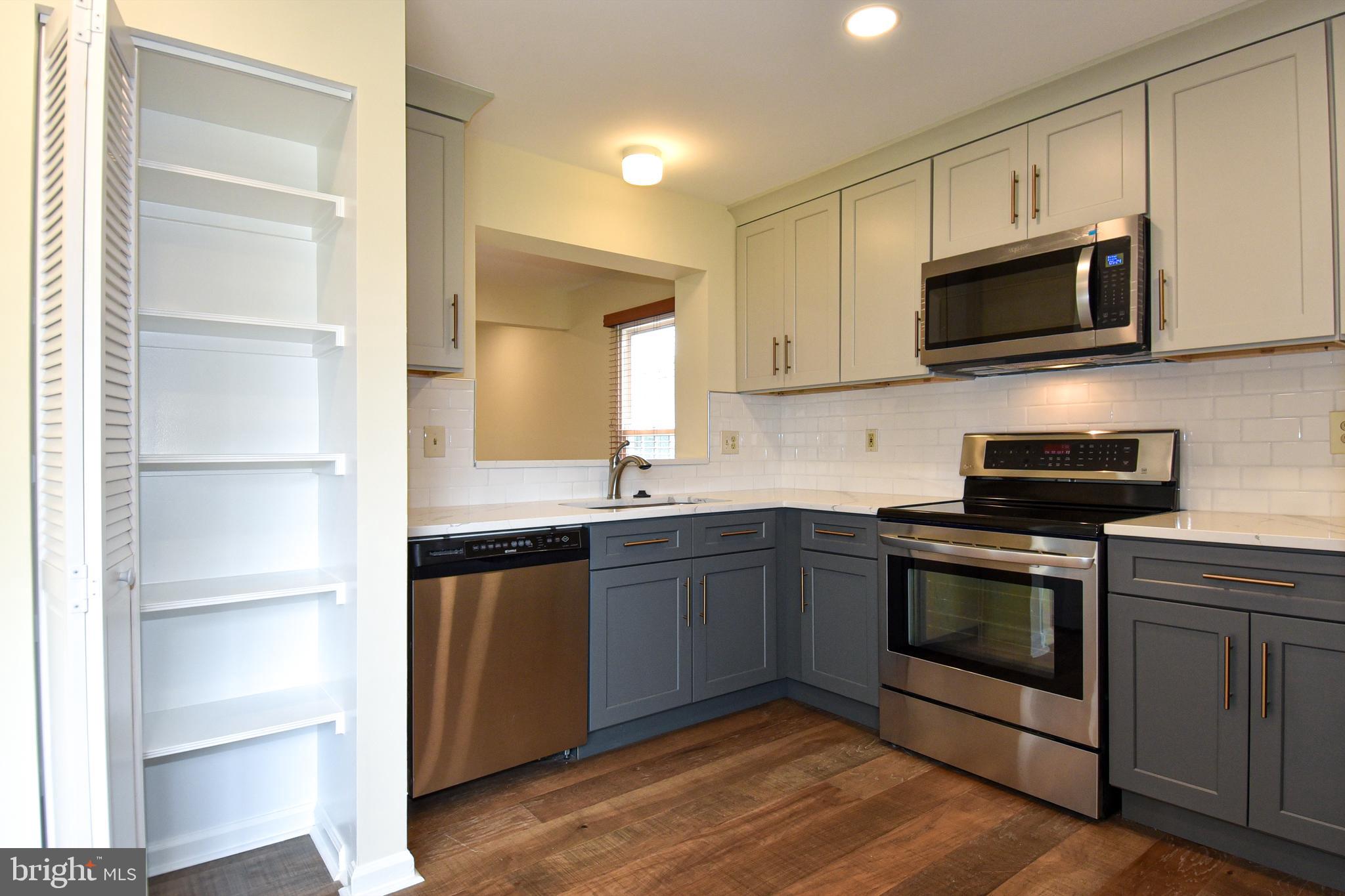 ROBIN MEADOWS - Residential Lease