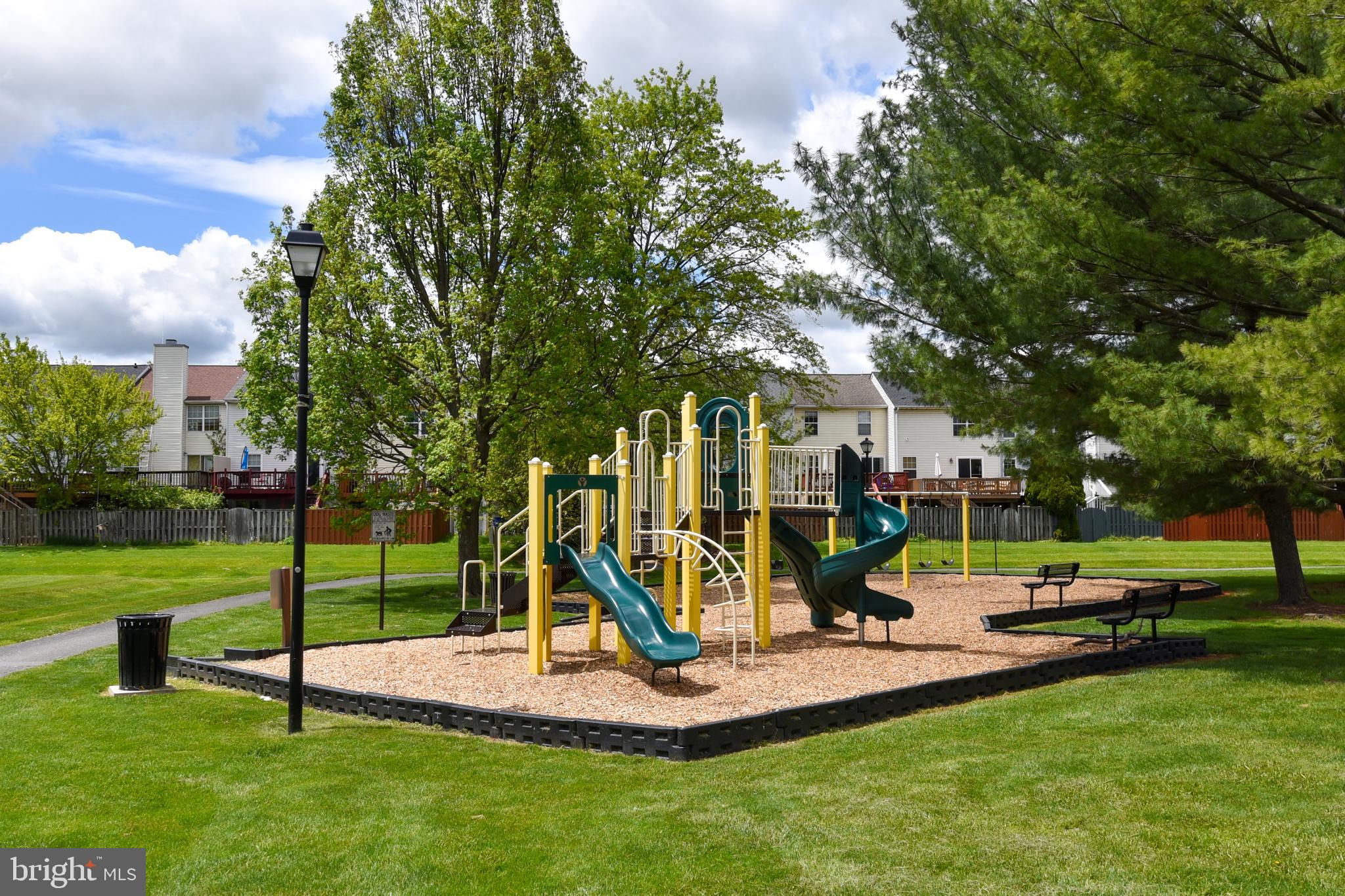 ROBIN MEADOWS - Residential Lease