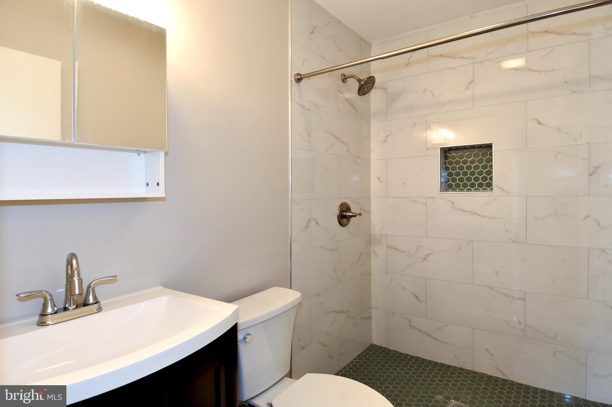 ROBIN MEADOWS - Residential Lease