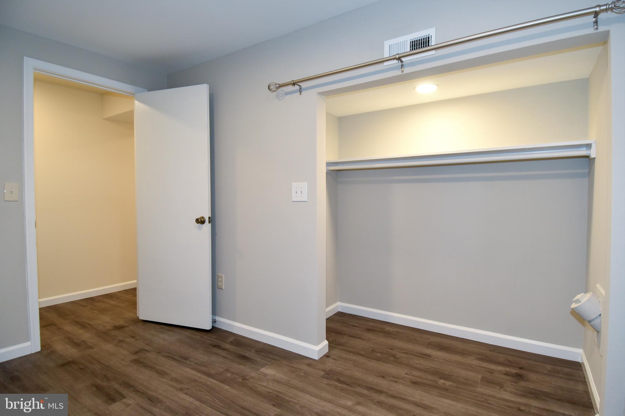 ROBIN MEADOWS - Residential Lease