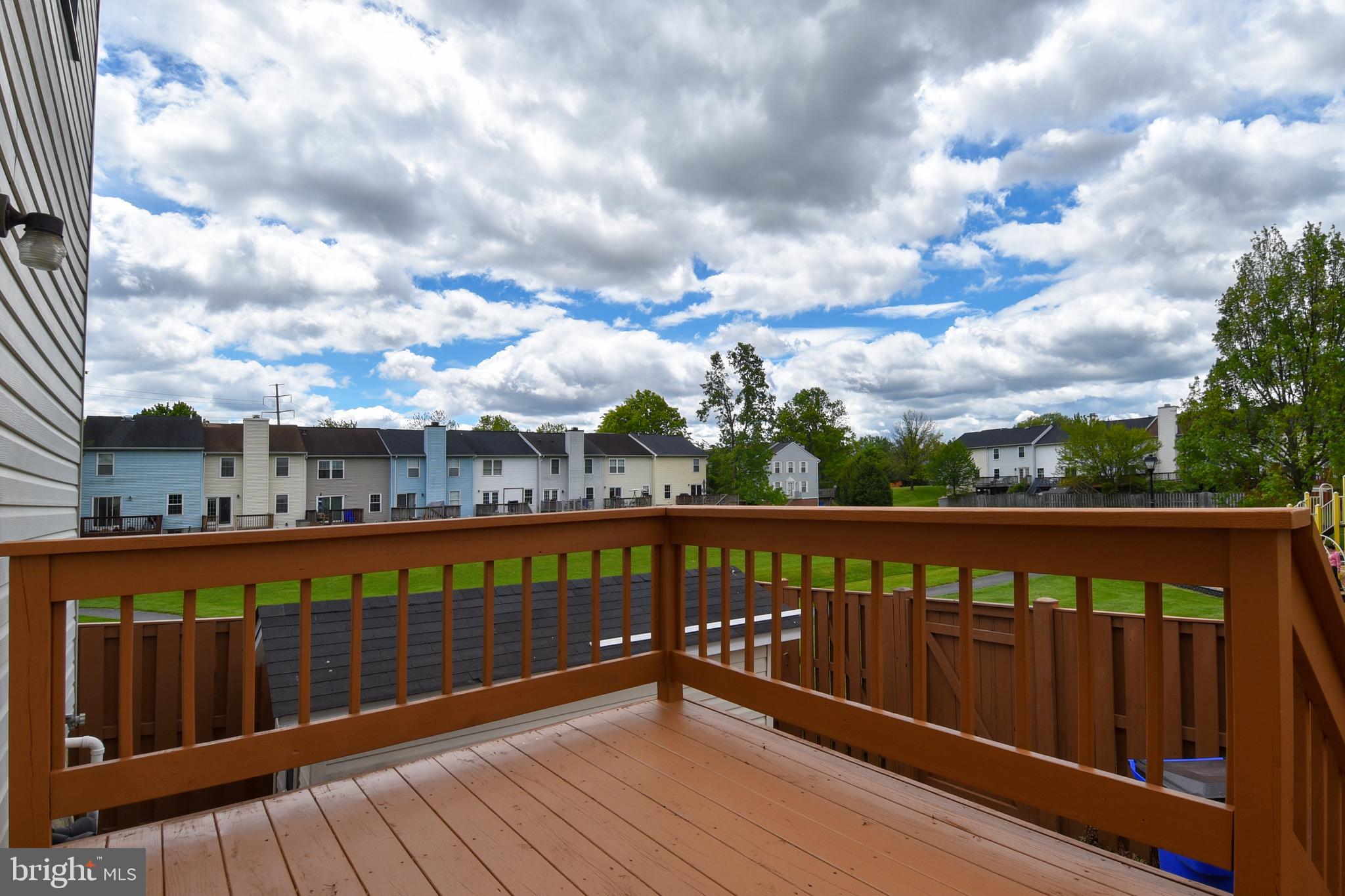 ROBIN MEADOWS - Residential Lease