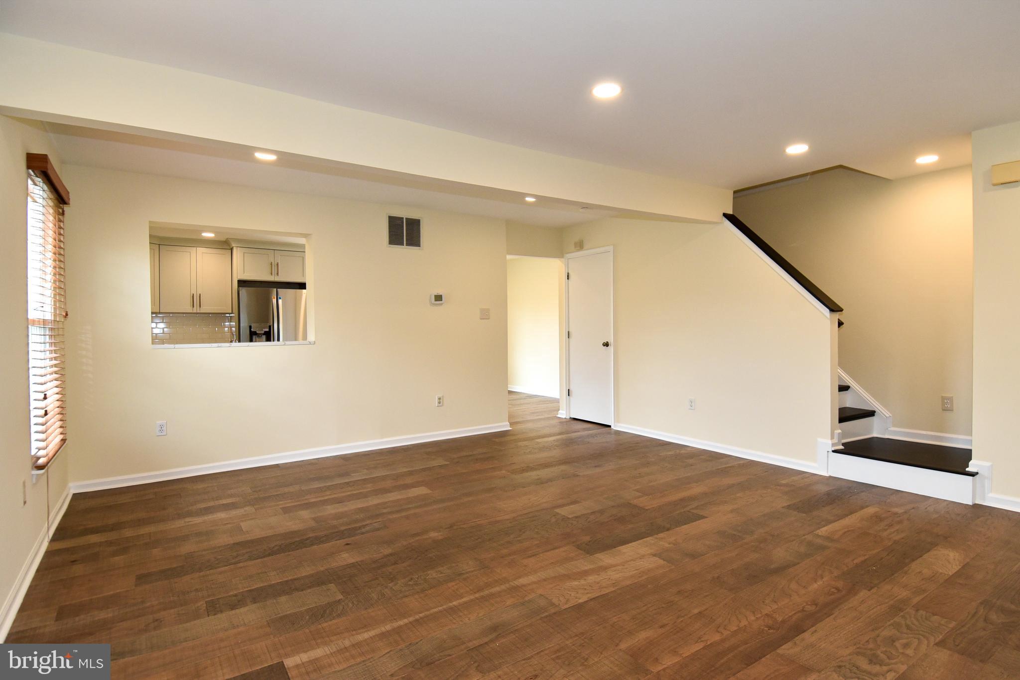 ROBIN MEADOWS - Residential Lease