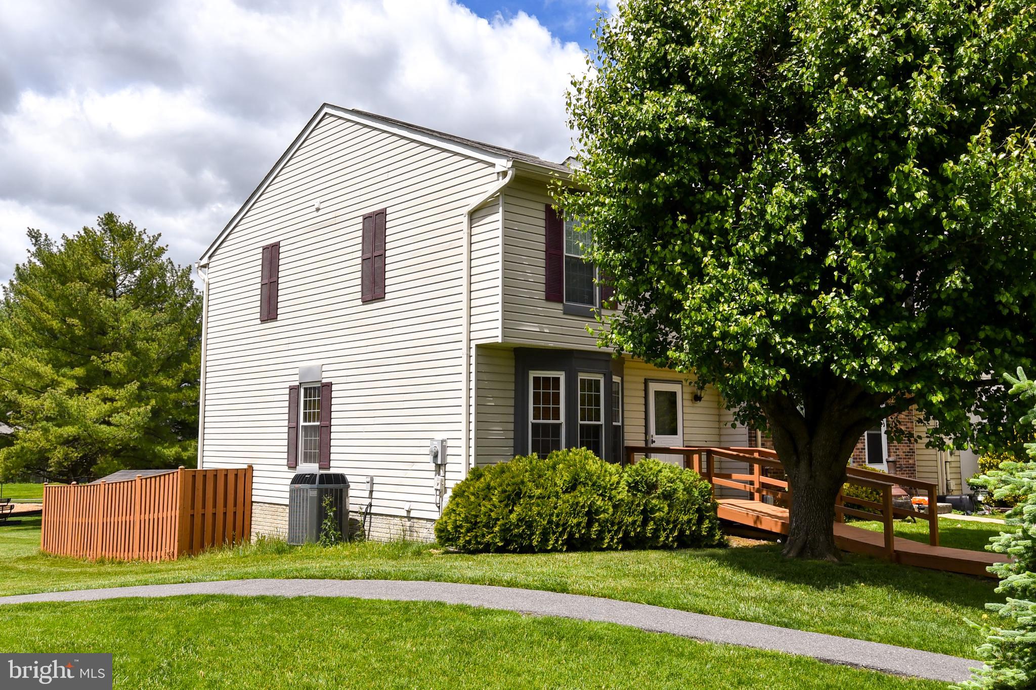 ROBIN MEADOWS - Residential Lease