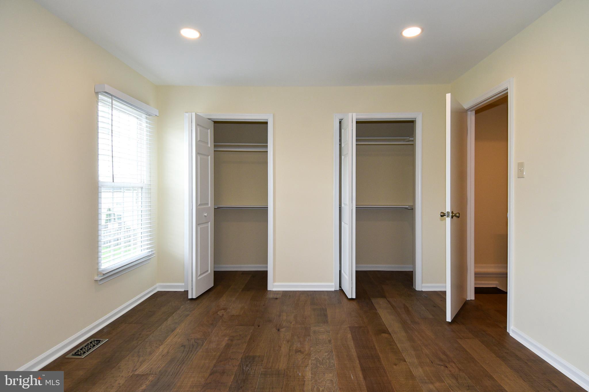 ROBIN MEADOWS - Residential Lease