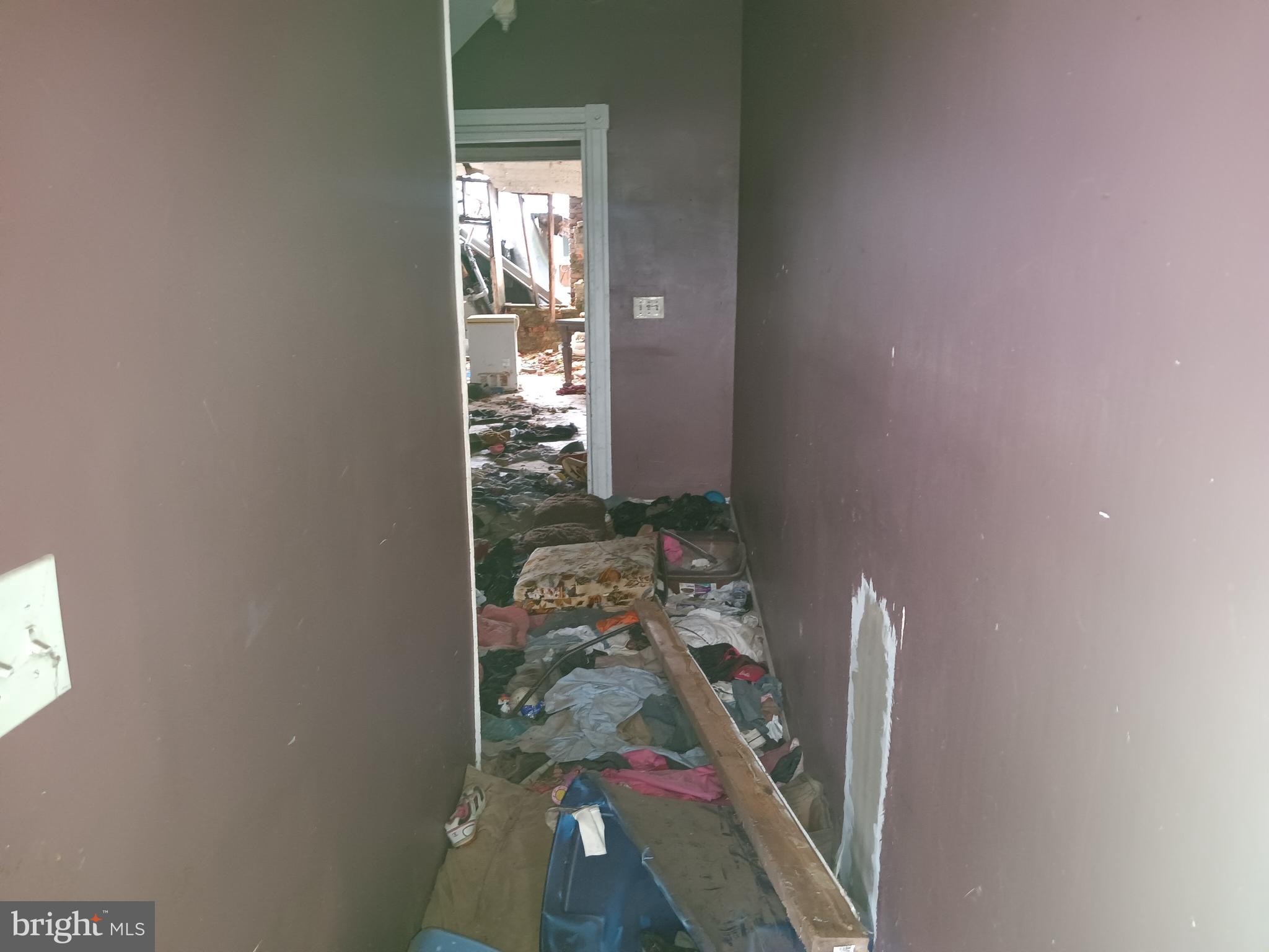 BROADWAY EAST - Residential