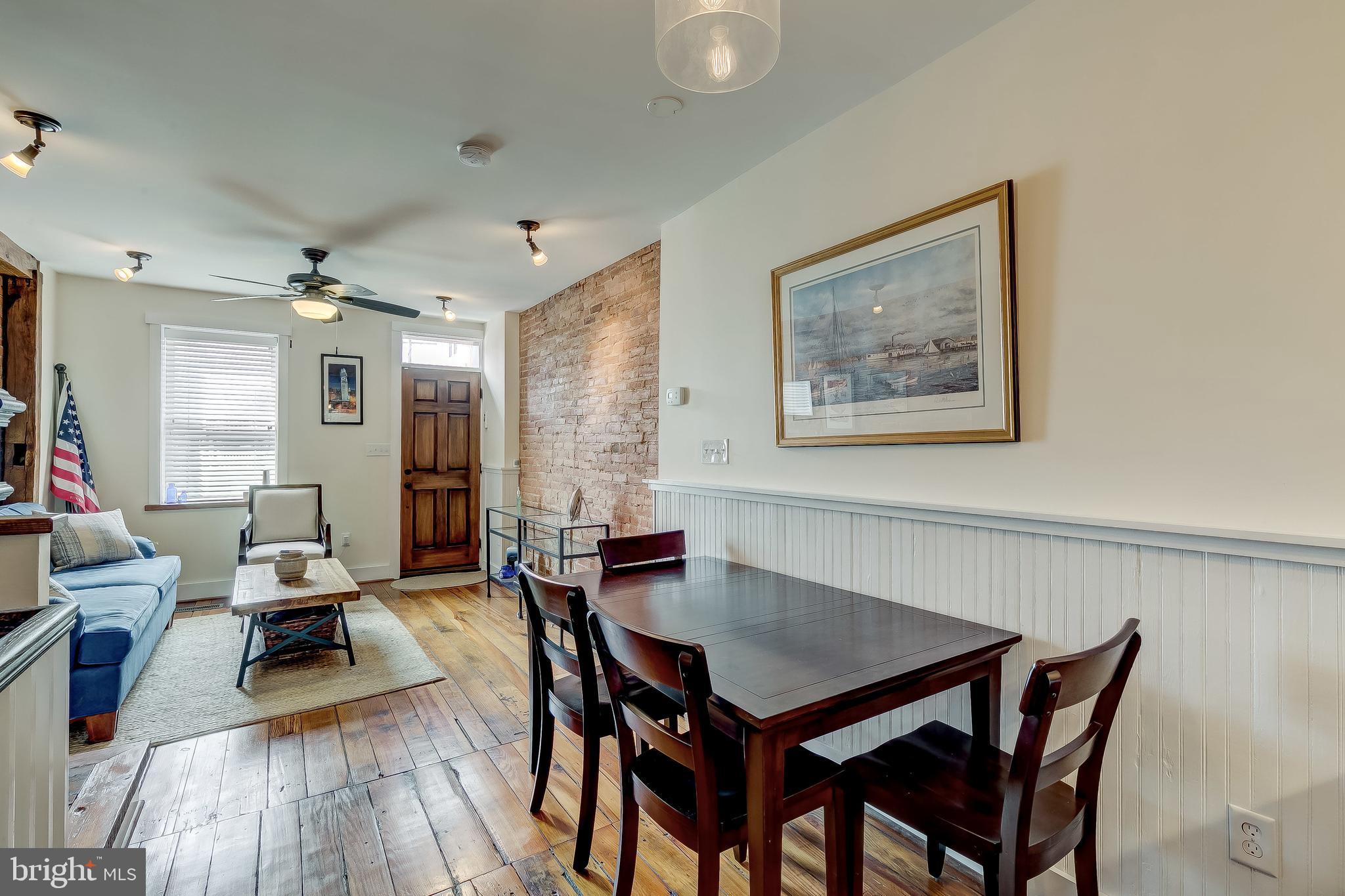 LOCUST POINT - Residential