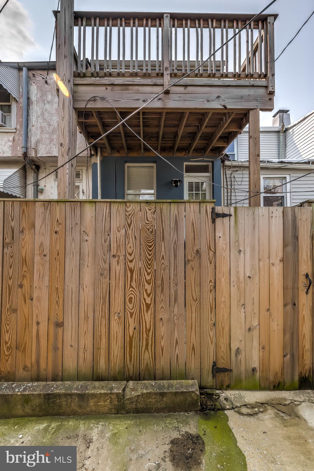 LOCUST POINT - Residential