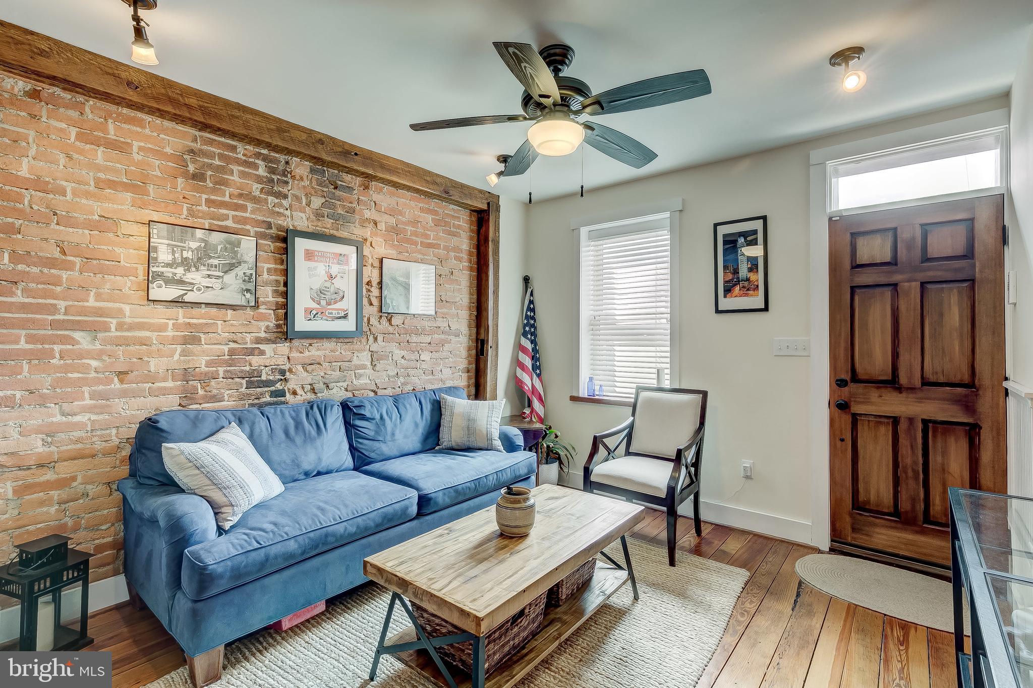 LOCUST POINT - Residential