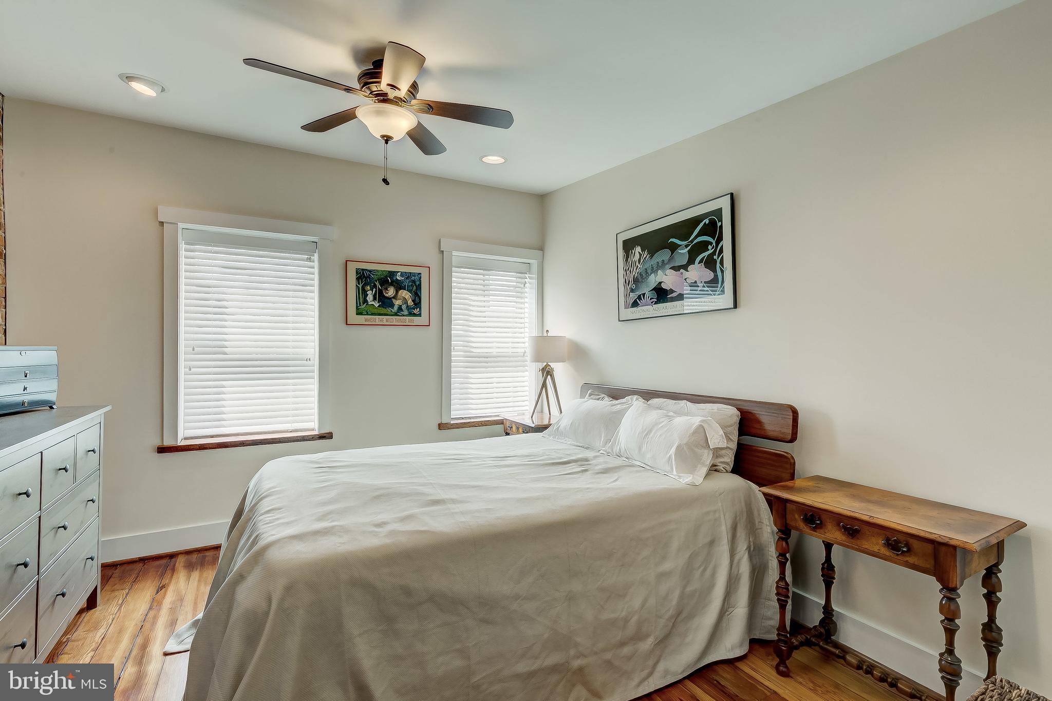 LOCUST POINT - Residential