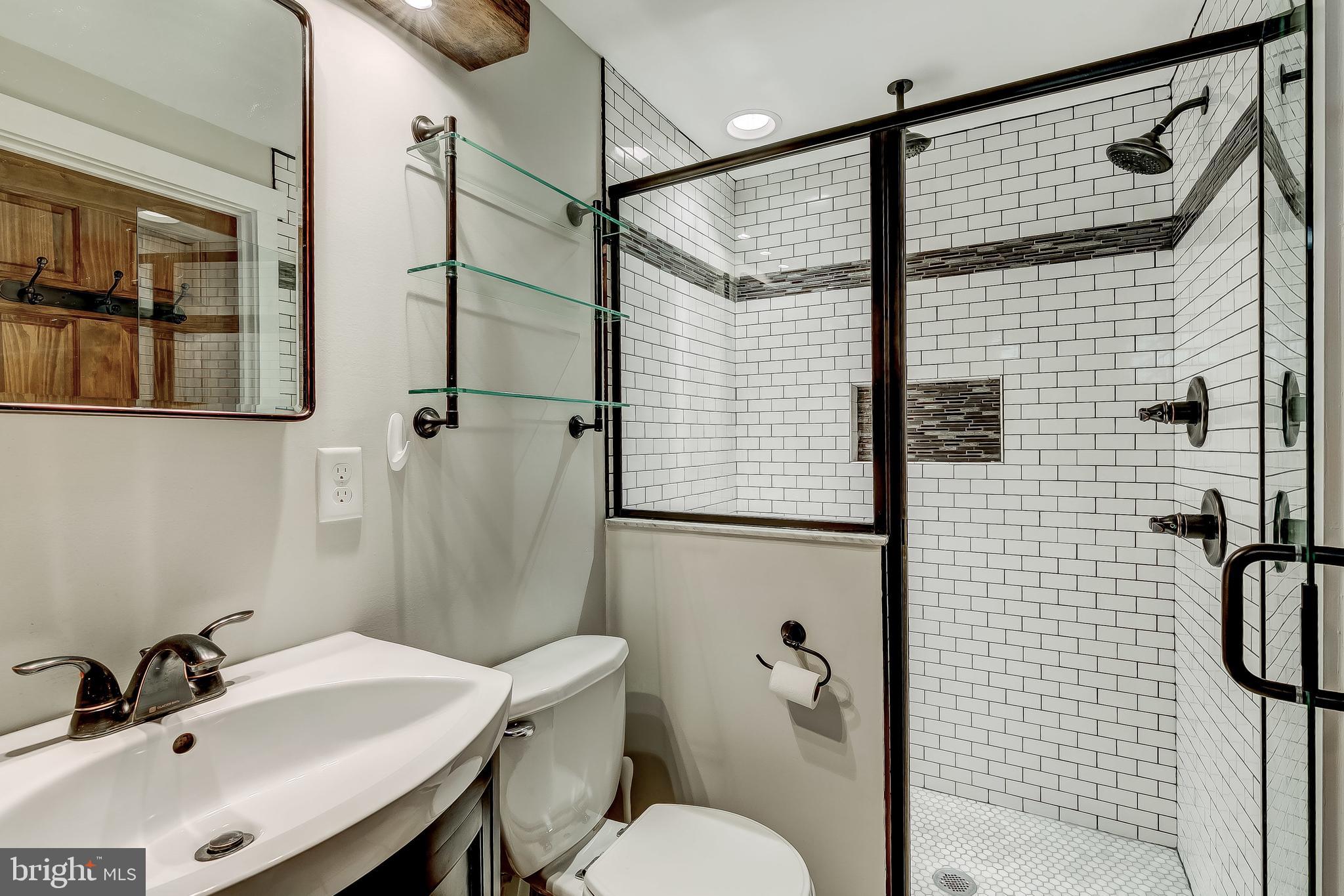 LOCUST POINT - Residential