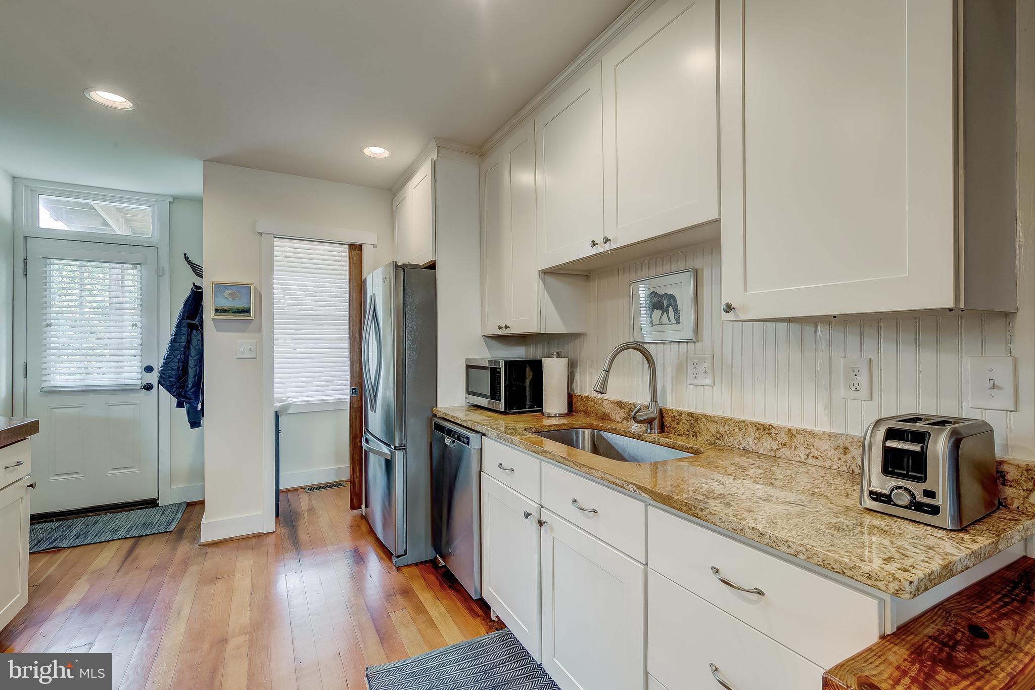 LOCUST POINT - Residential