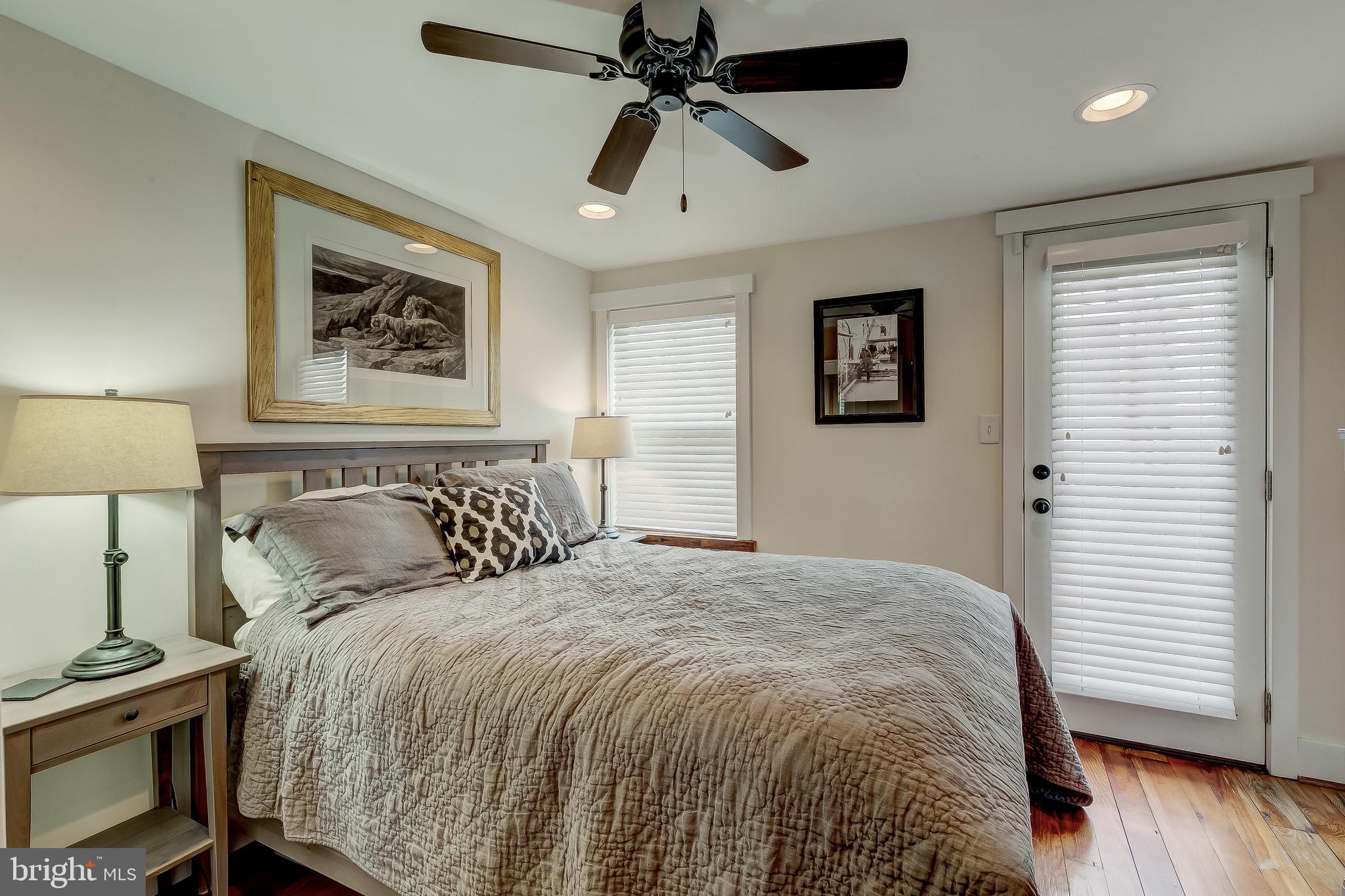 LOCUST POINT - Residential