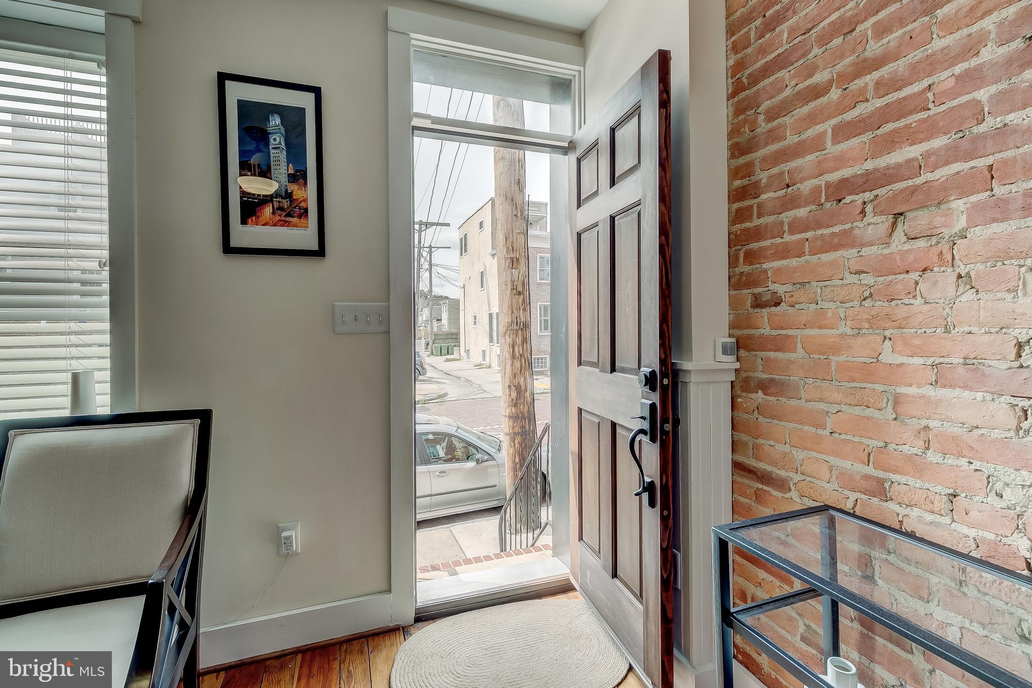 LOCUST POINT - Residential