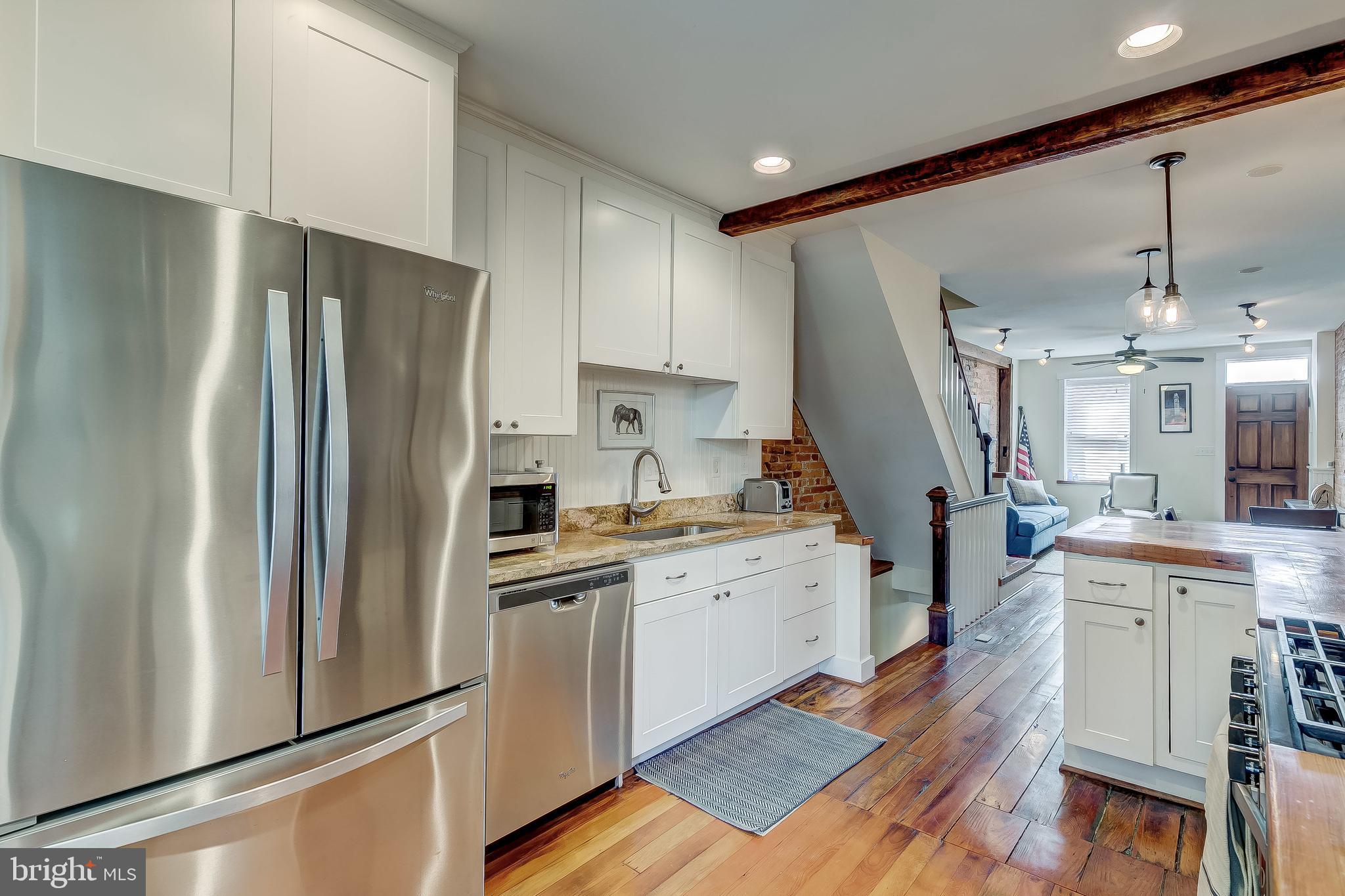 LOCUST POINT - Residential