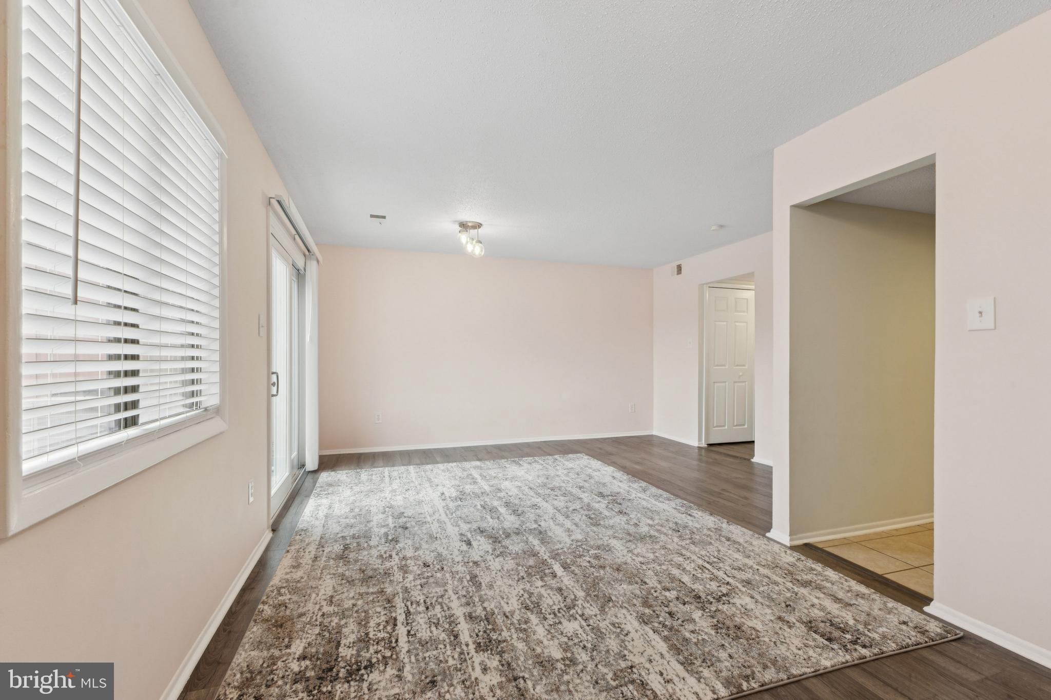 32 REGIS CIRCLE
