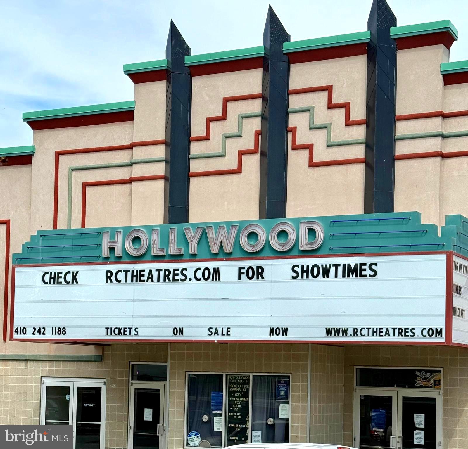 ARBOUR MANOR - Residential