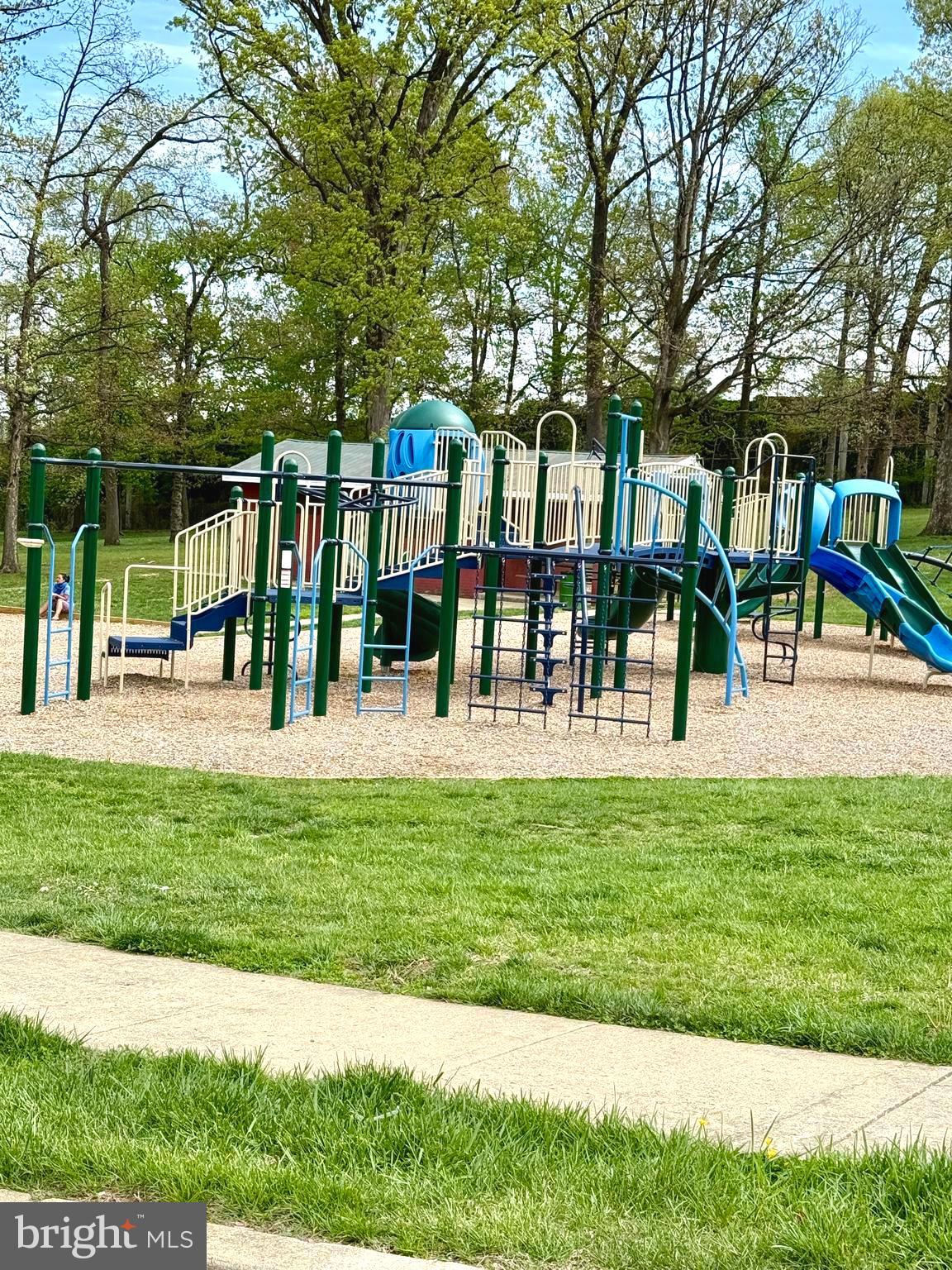 ARBOUR MANOR - Residential