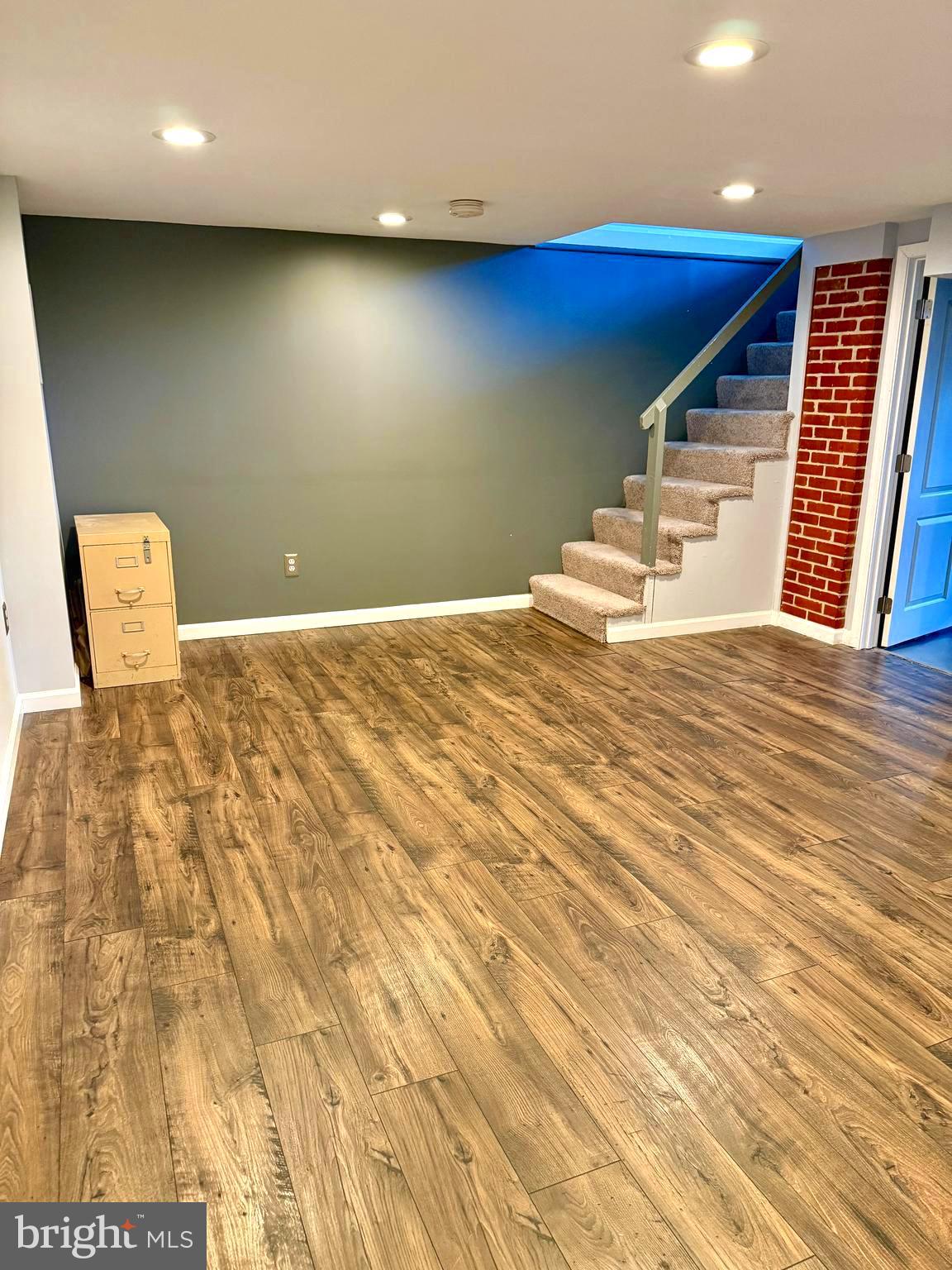 ARBOUR MANOR - Residential