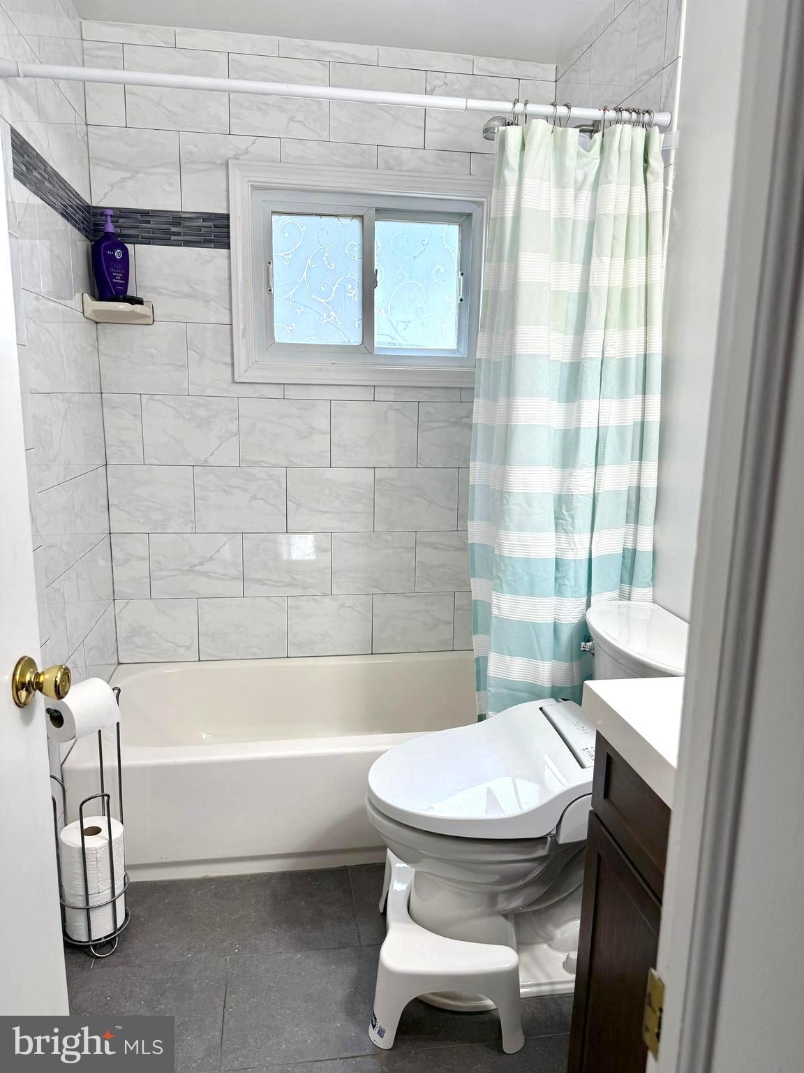 ARBOUR MANOR - Residential