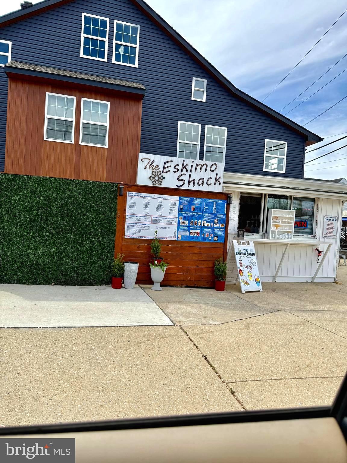 ARBOUR MANOR - Residential