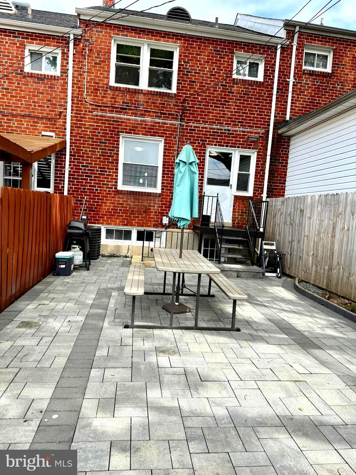 ARBOUR MANOR - Residential