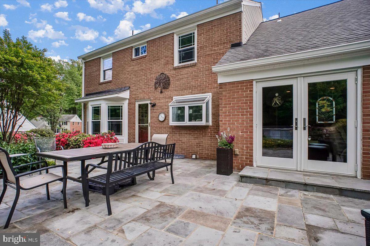 CHAPEL SQUARE - Residential
