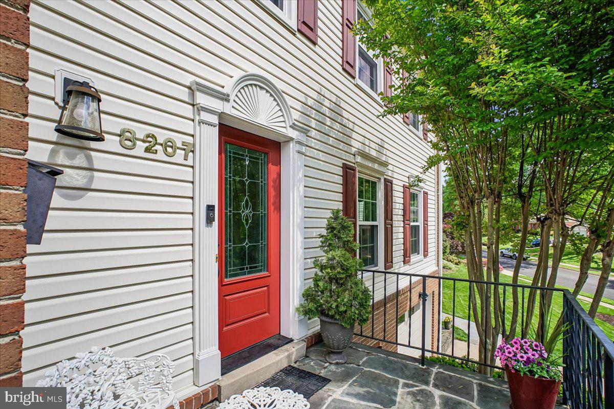 CHAPEL SQUARE - Residential