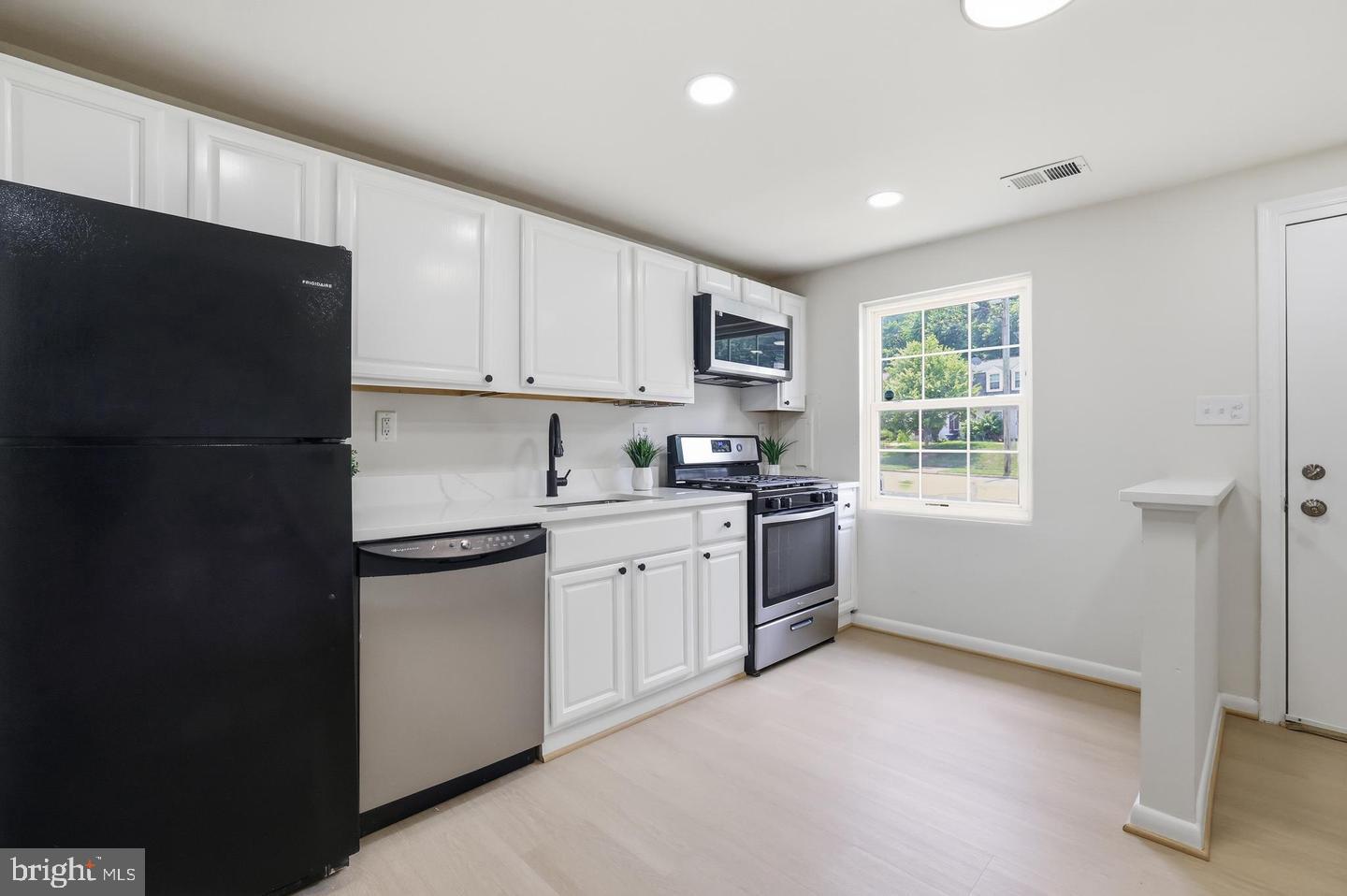 1801 DUTCH VILLAGE DRIVE K-337