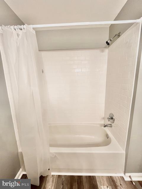 DUMONT OAKS - Residential Lease