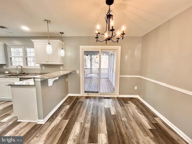 DUMONT OAKS - Residential Lease