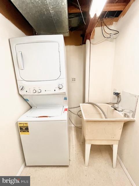 DUMONT OAKS - Residential Lease