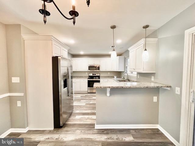 DUMONT OAKS - Residential Lease