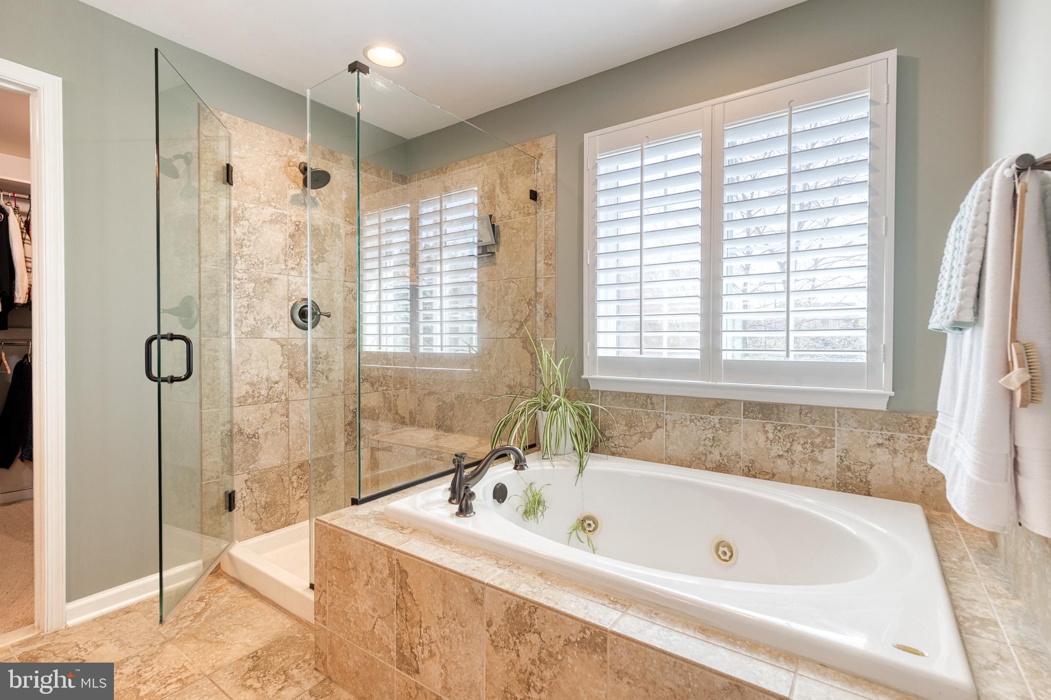 CASCADE OVERLOOK - Residential