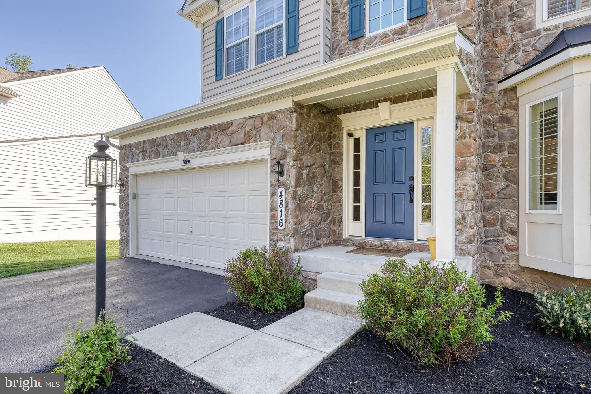 4816 YELLOW OWL COURT