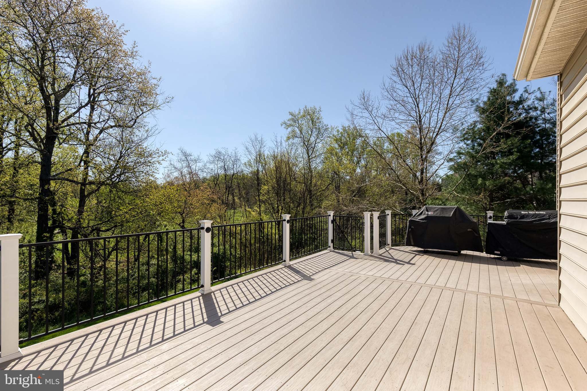 CASCADE OVERLOOK - Residential