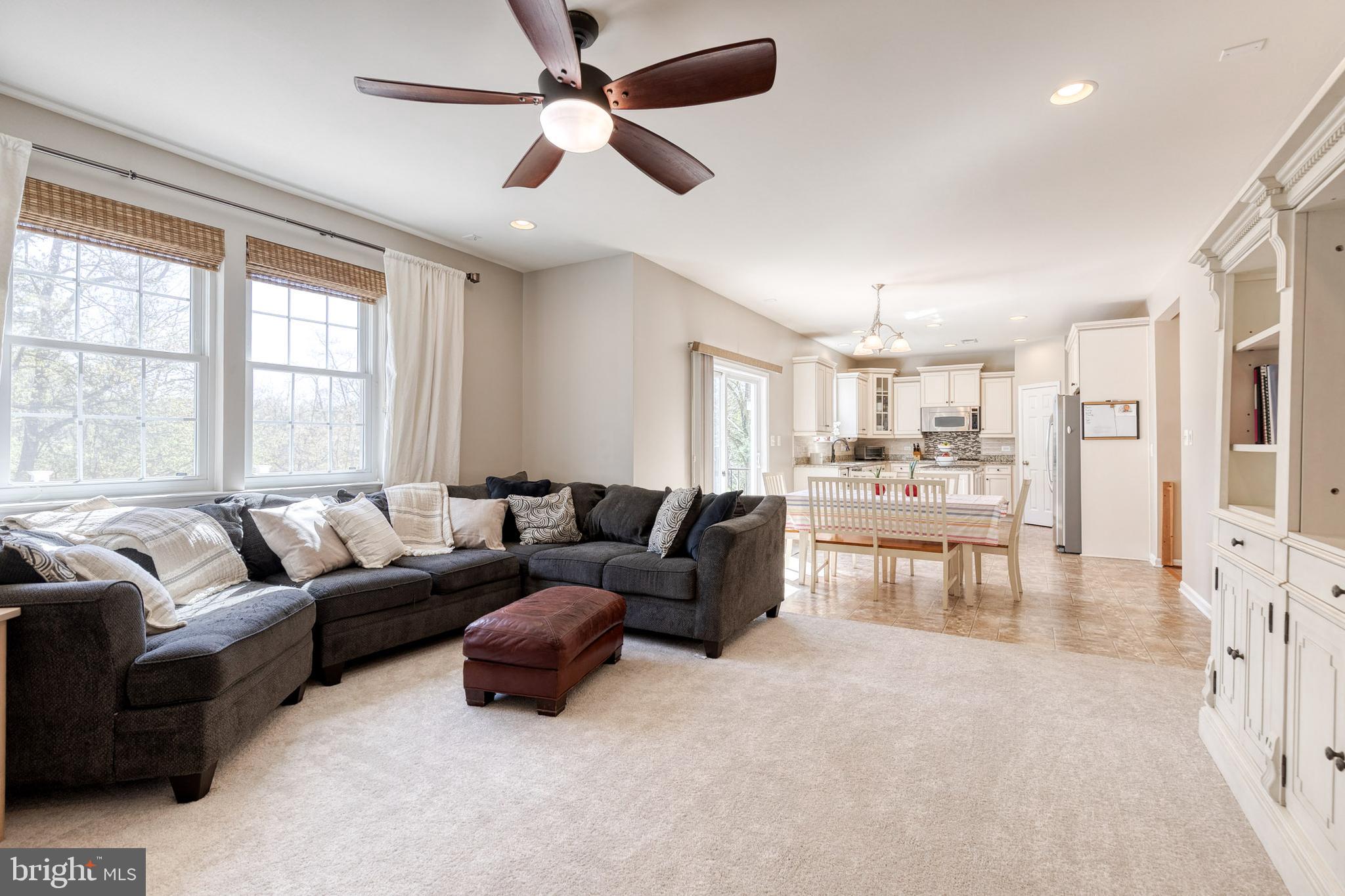 CASCADE OVERLOOK - Residential