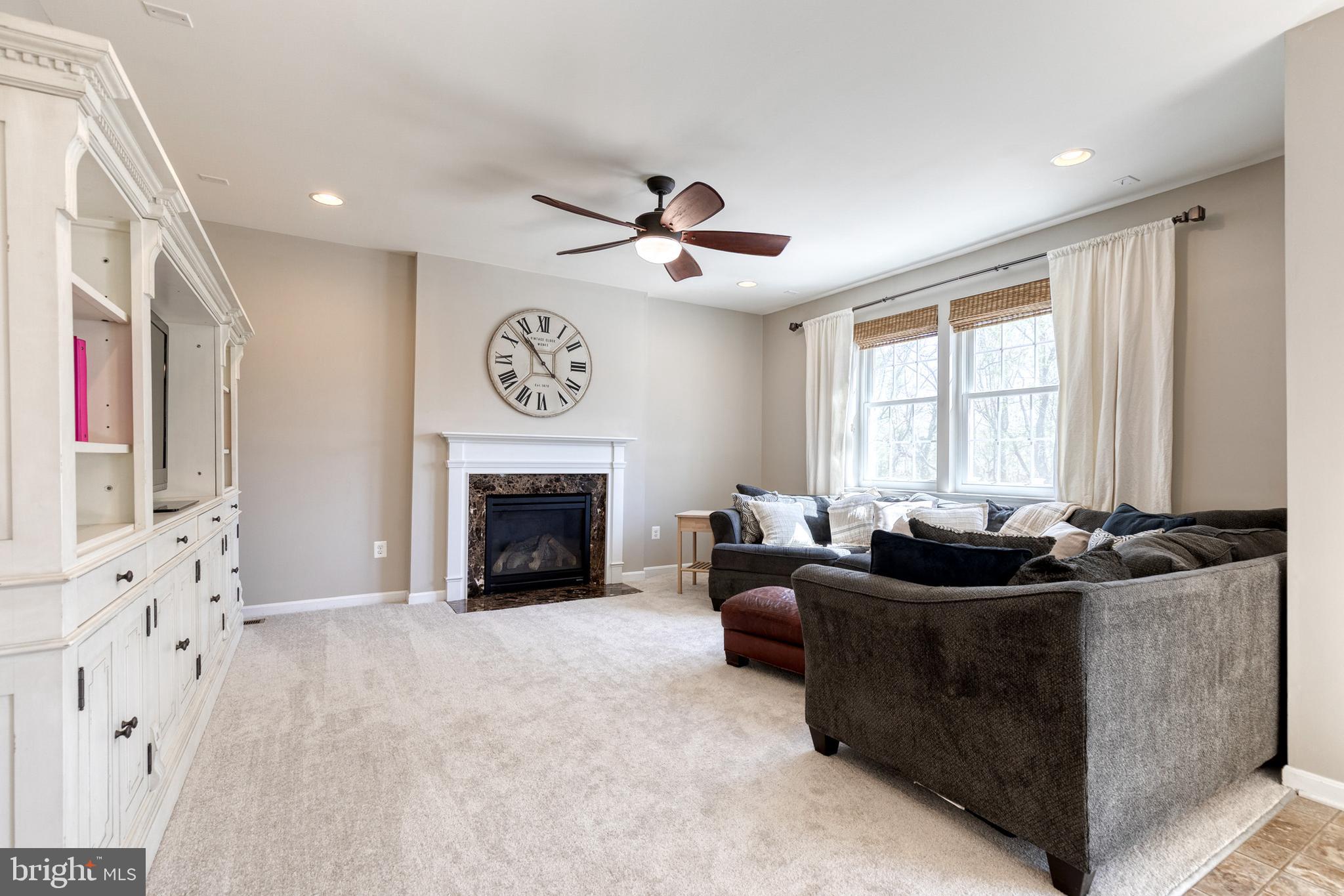 CASCADE OVERLOOK - Residential