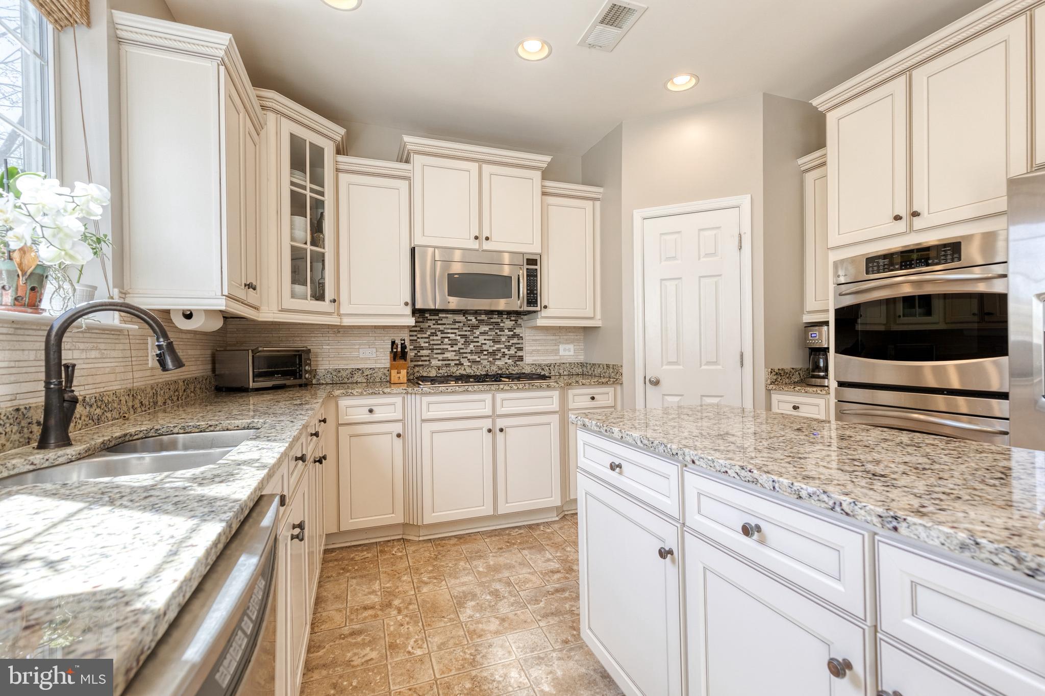 CASCADE OVERLOOK - Residential