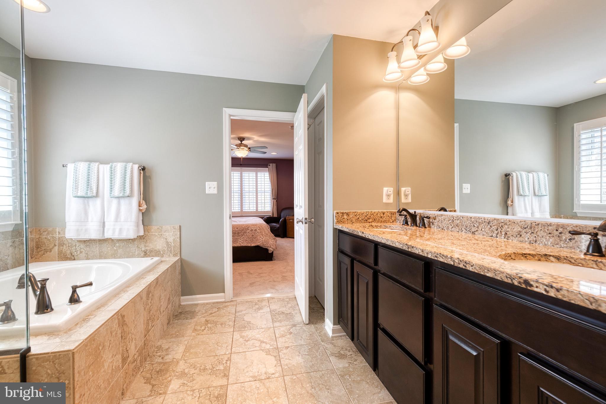 CASCADE OVERLOOK - Residential