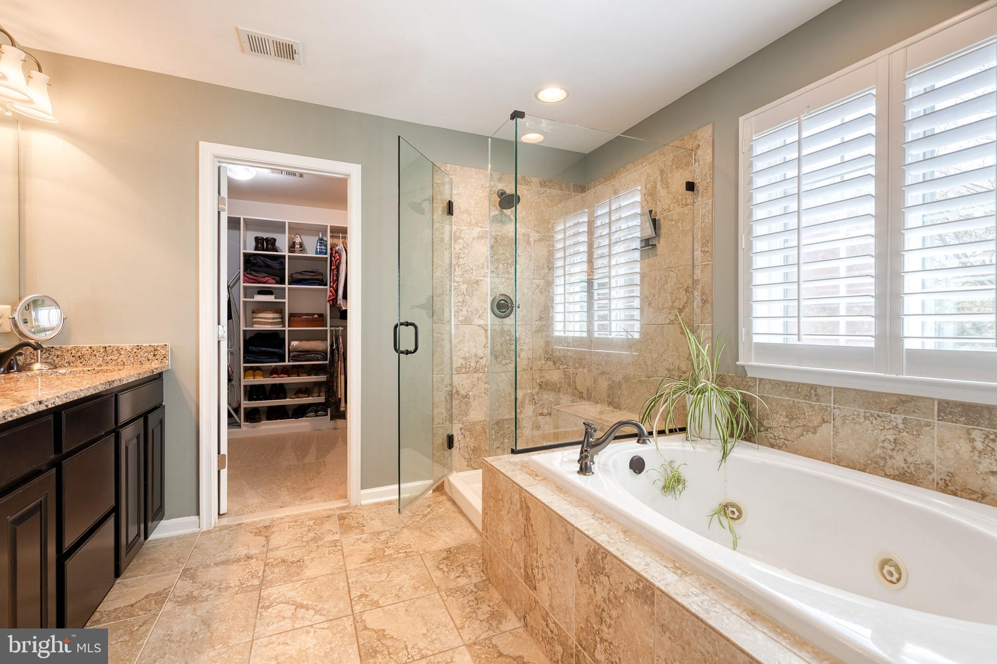 CASCADE OVERLOOK - Residential