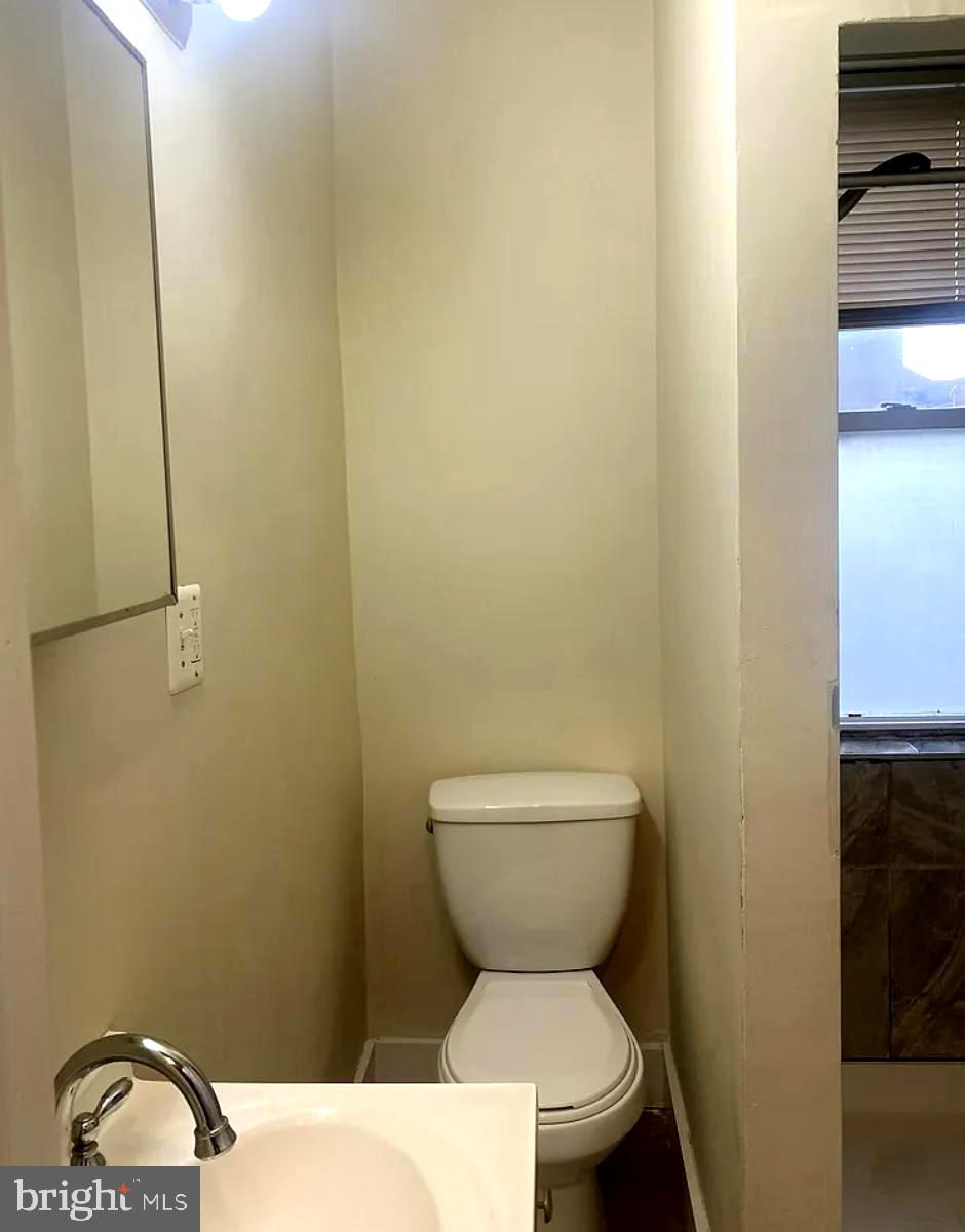 MILL HILL - Residential Lease